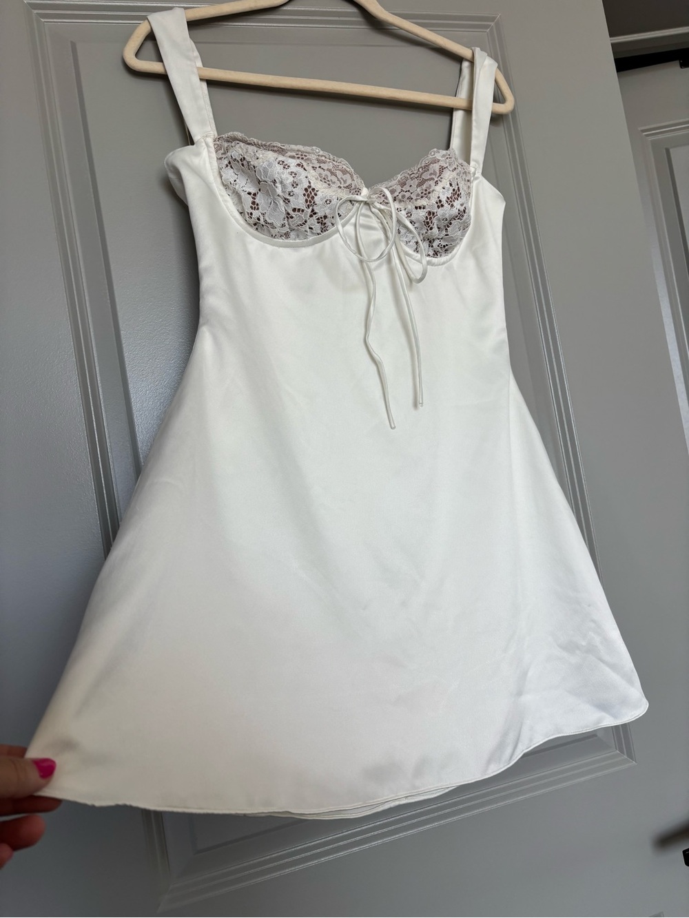 House of CB Adriana Ivory  Satin And Lace Mini Dress. Size Large. - Picture 12 of 16